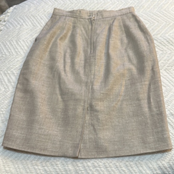 Talbots Petite Oatmeal Colored Linen Skirt Size 8P- will fit Size 6P - Picture 2 of 8